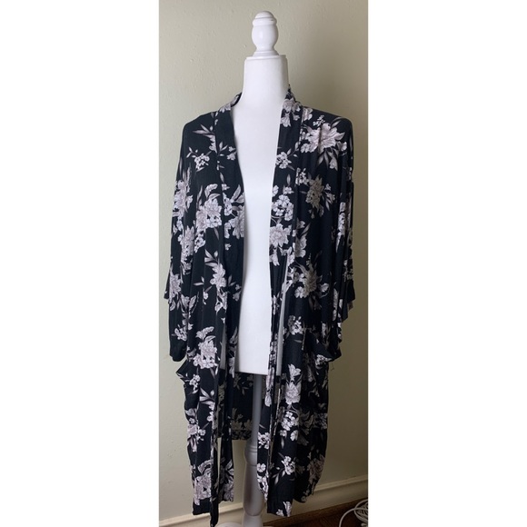 Kimono - Picture 1 of 1